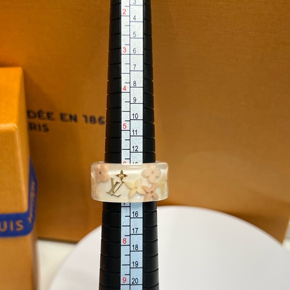 🔥🔥 Authentic LOUIS VUITTON Berg Farandole Ring Size M - Picture 4 of 9